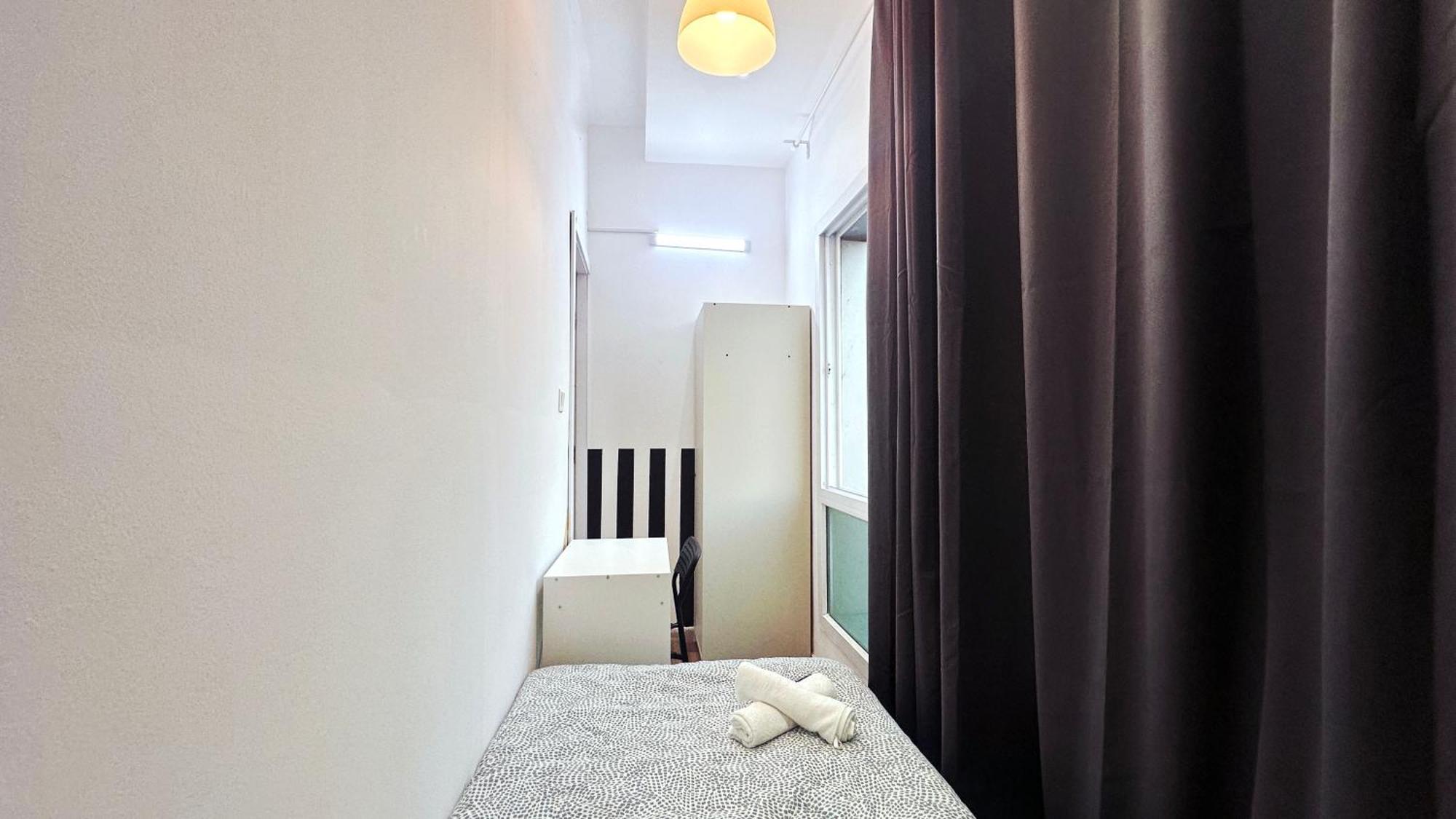 Partition Room In Al Seef Near Burjuman Metro Dubai Dış mekan fotoğraf